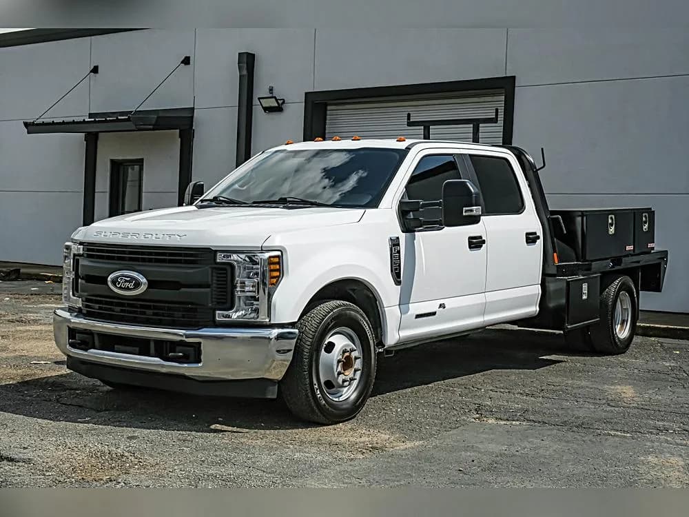 2019 Ford F-350 Chassis - Pickup