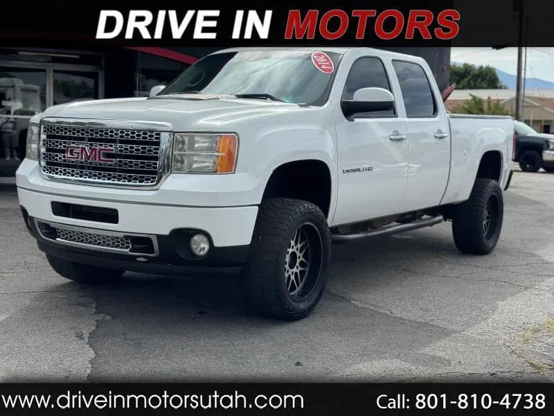 2014 GMC Sierra 2500HD Denali Crew Cab - Pickup