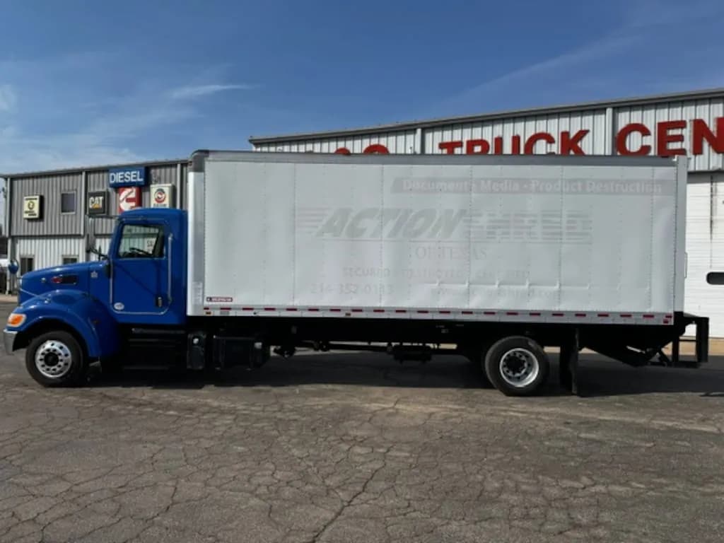 2020 Peterbilt 330 - Box