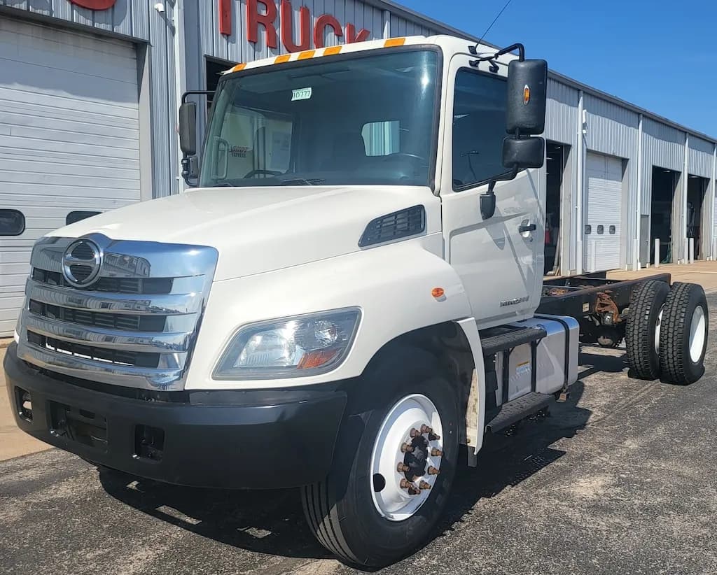 2015 Hino 338 - Chassis
