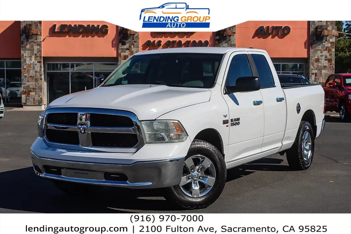2017 Ram 1500 SLT - Pickup
