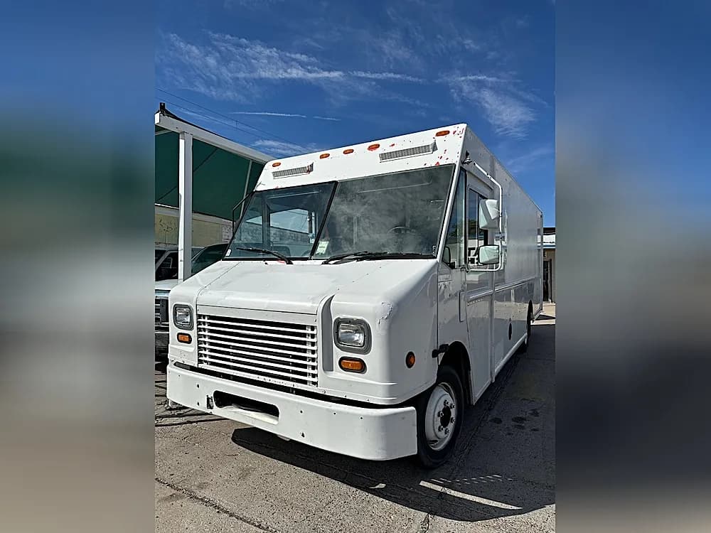 2012 Freightliner M2 106