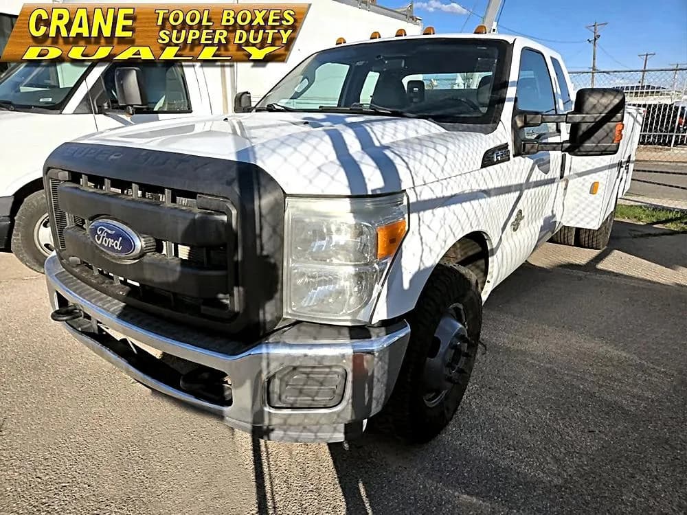 2012 Ford F-350 Chassis - Crane