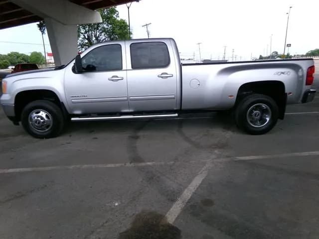 2011 GMC Sierra 3500HD - Pickup