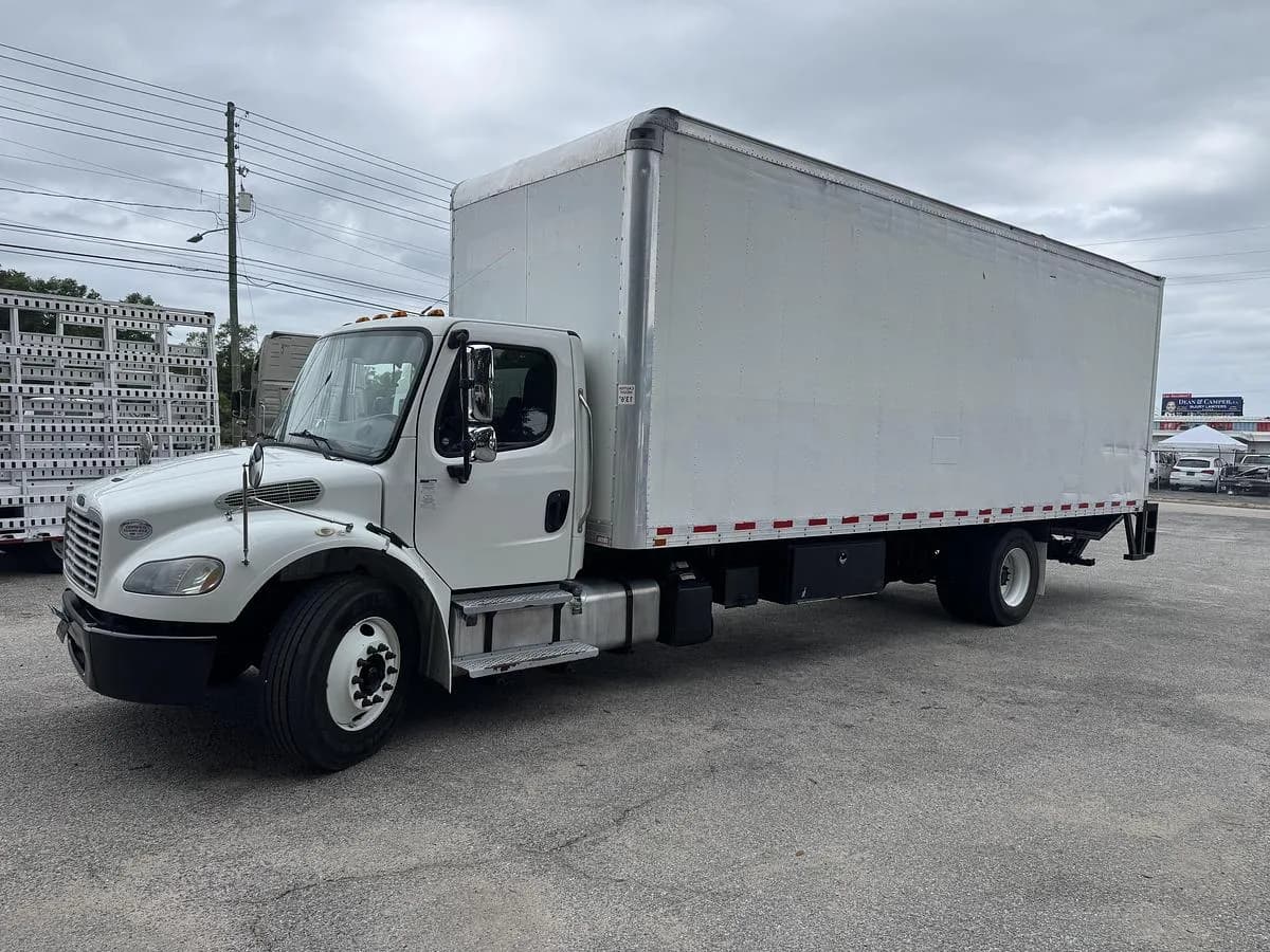 2018 Freightliner M2 106