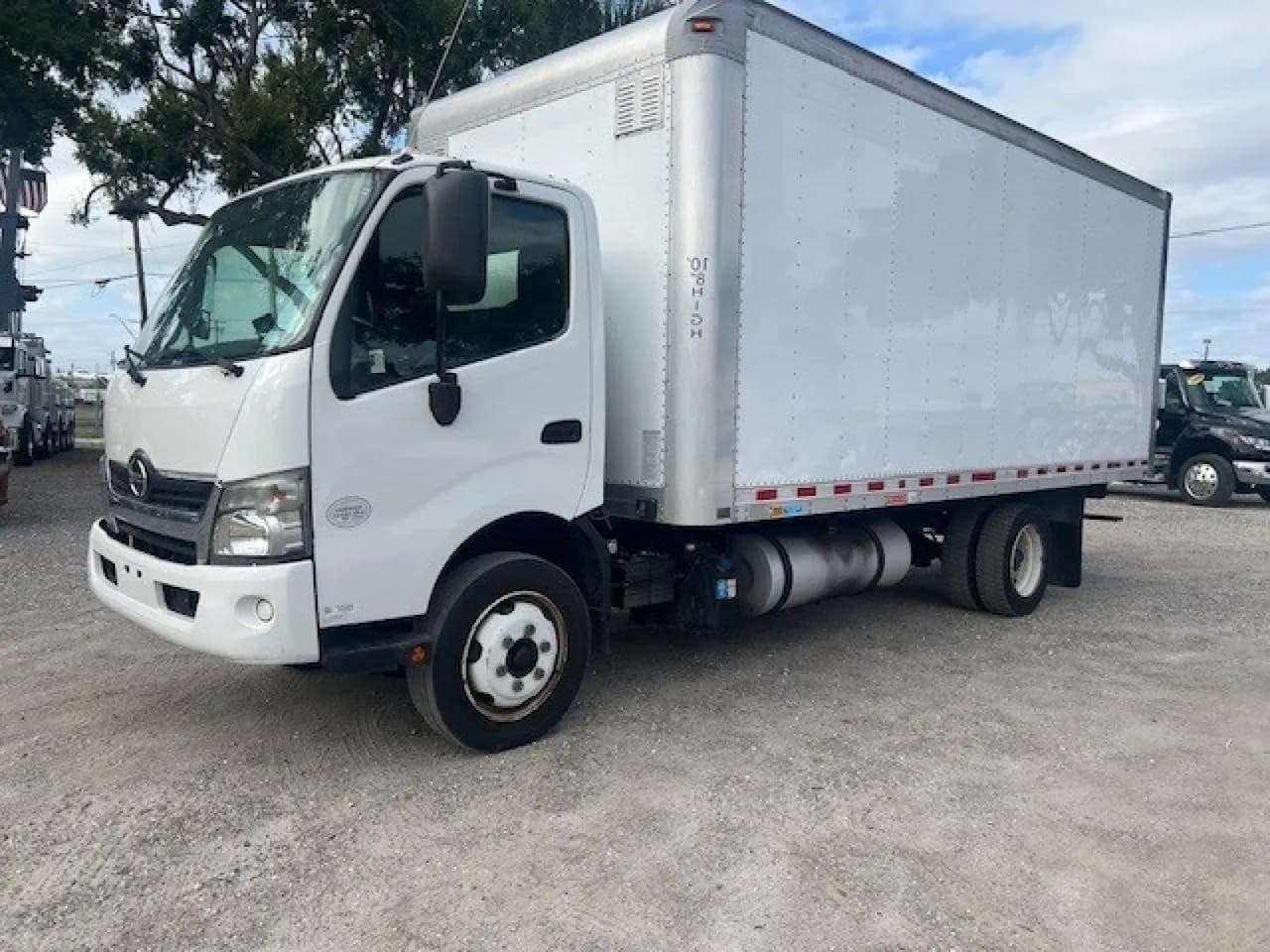 2018 Hino 195 - Box