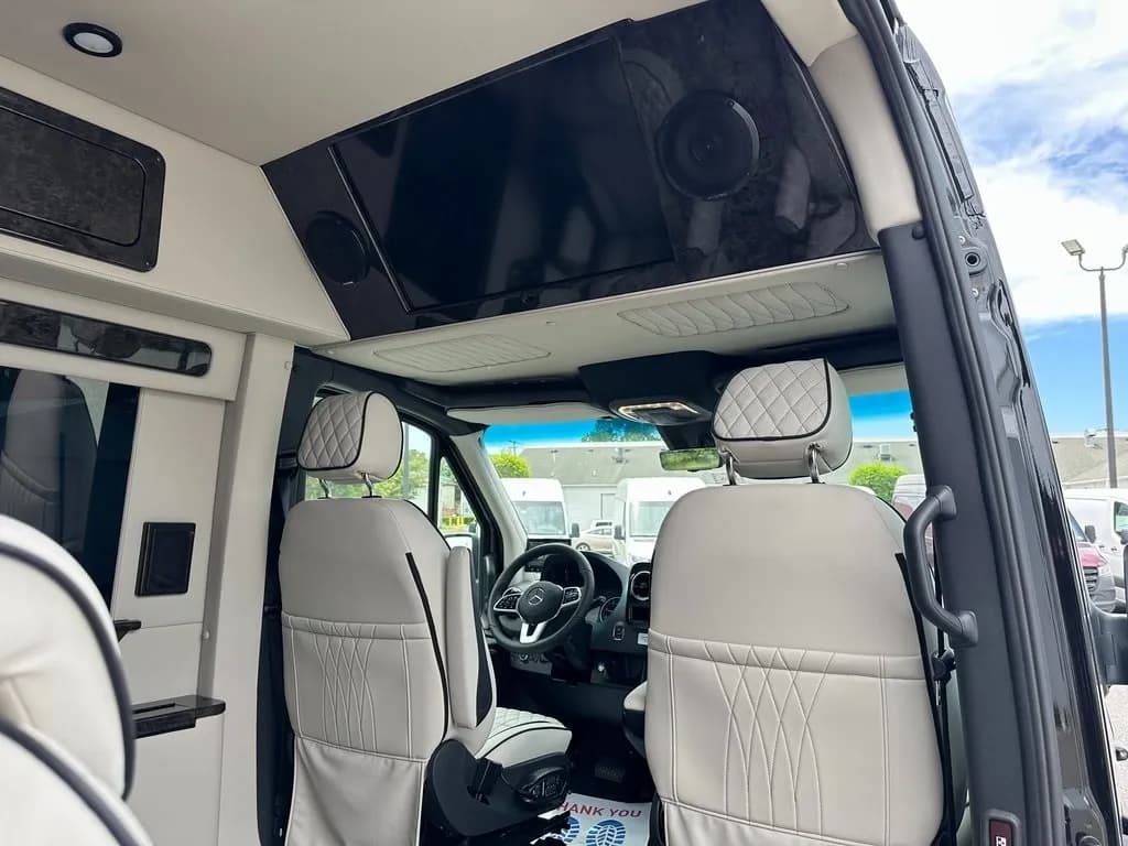 2024 Mercedes-Benz Sprinter 3500 - Vans