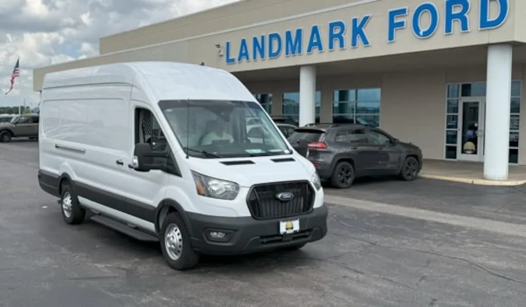 2024 Ford Transit-250 - Vans