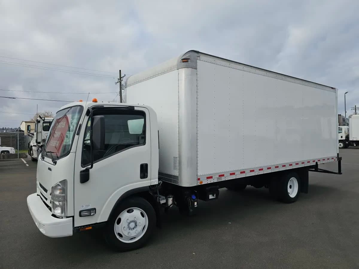 2016 Isuzu NRR - Box