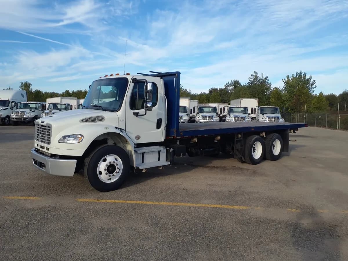 2016 Freightliner M2 106 - Flatbed