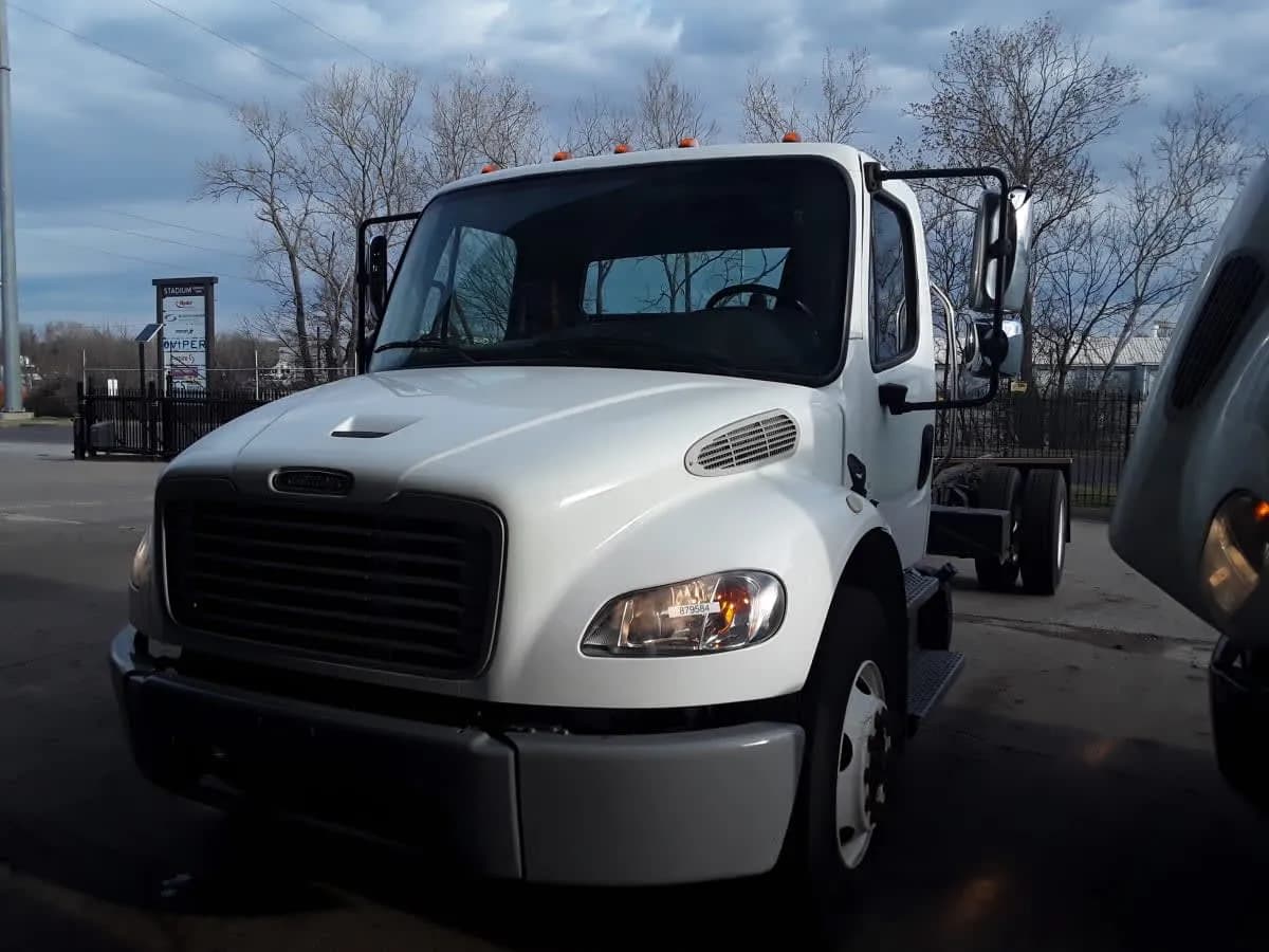 2020 Freightliner M2 106 - Chassis