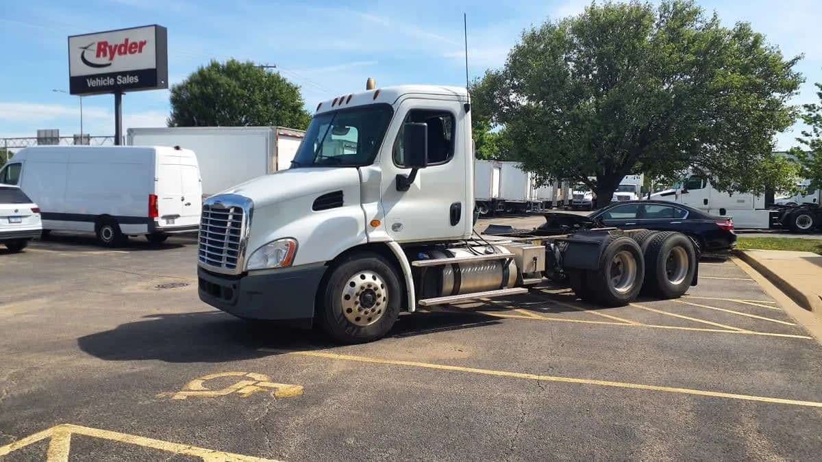 2019 Freightliner Cascadia - Day Cab