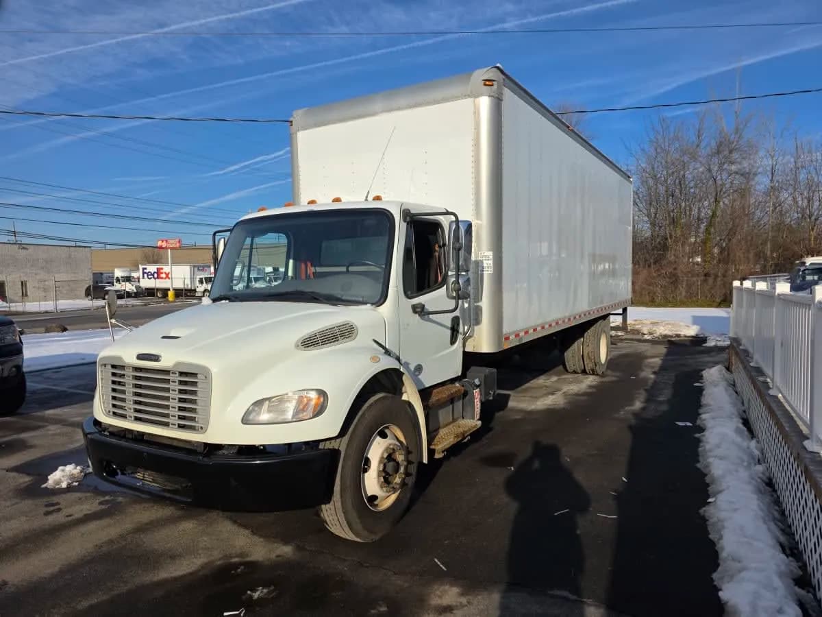2020 Freightliner M2 106 - Vans