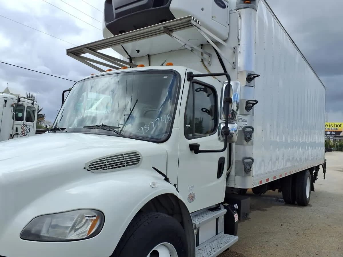 2018 Freightliner M2 106 - Chassis