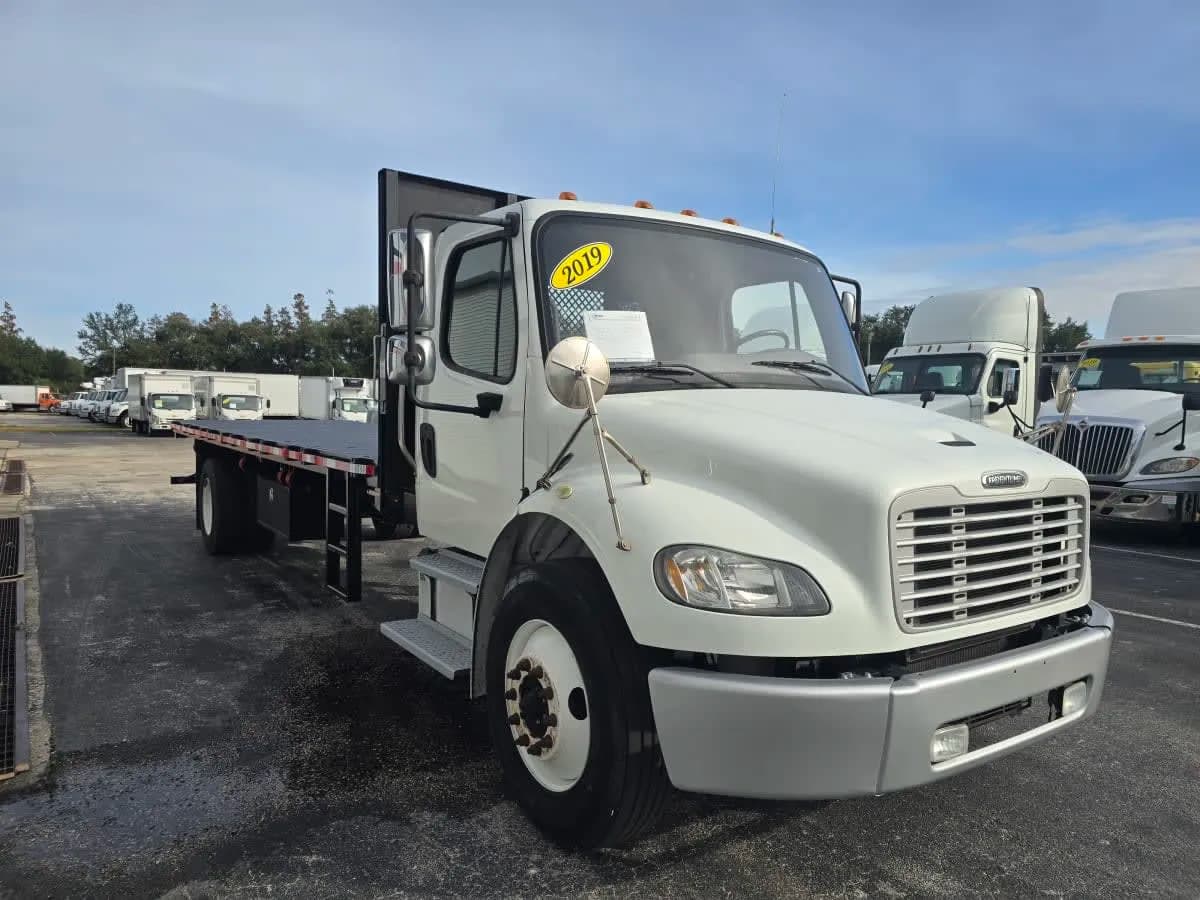 2019 Freightliner M2 106 - Flatbed