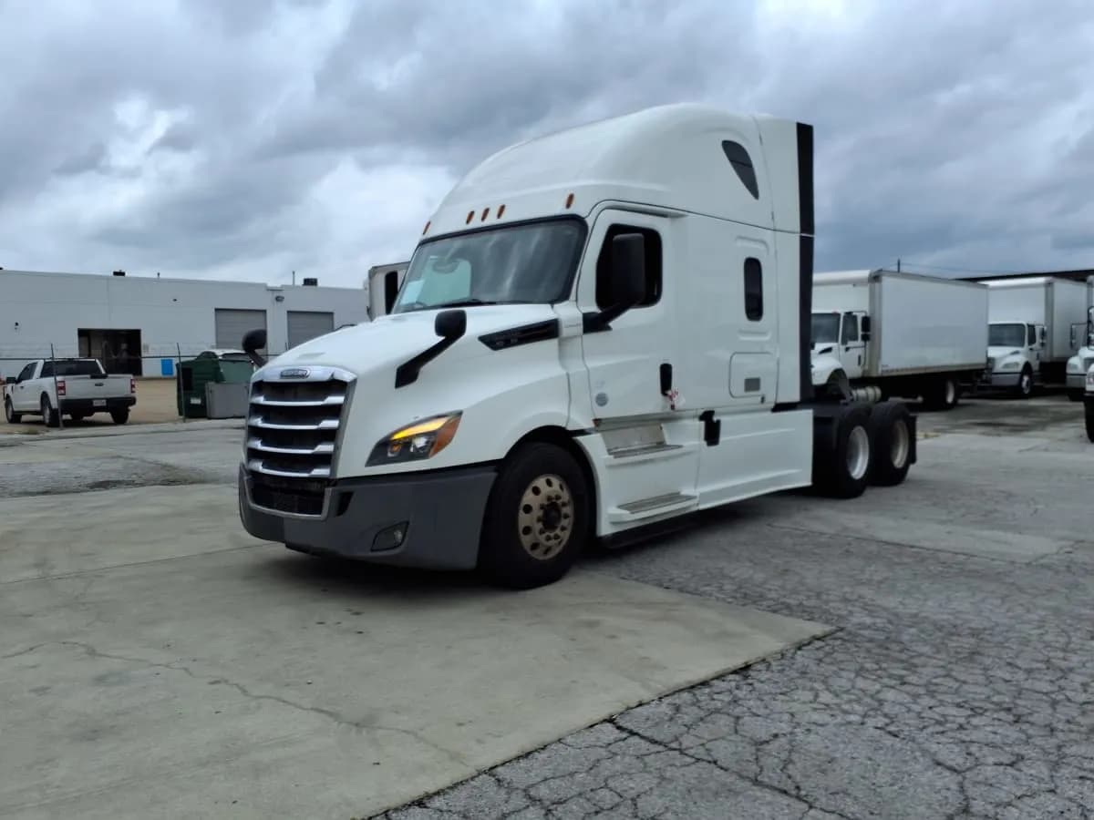 2018 Freightliner NEW - Sleeper