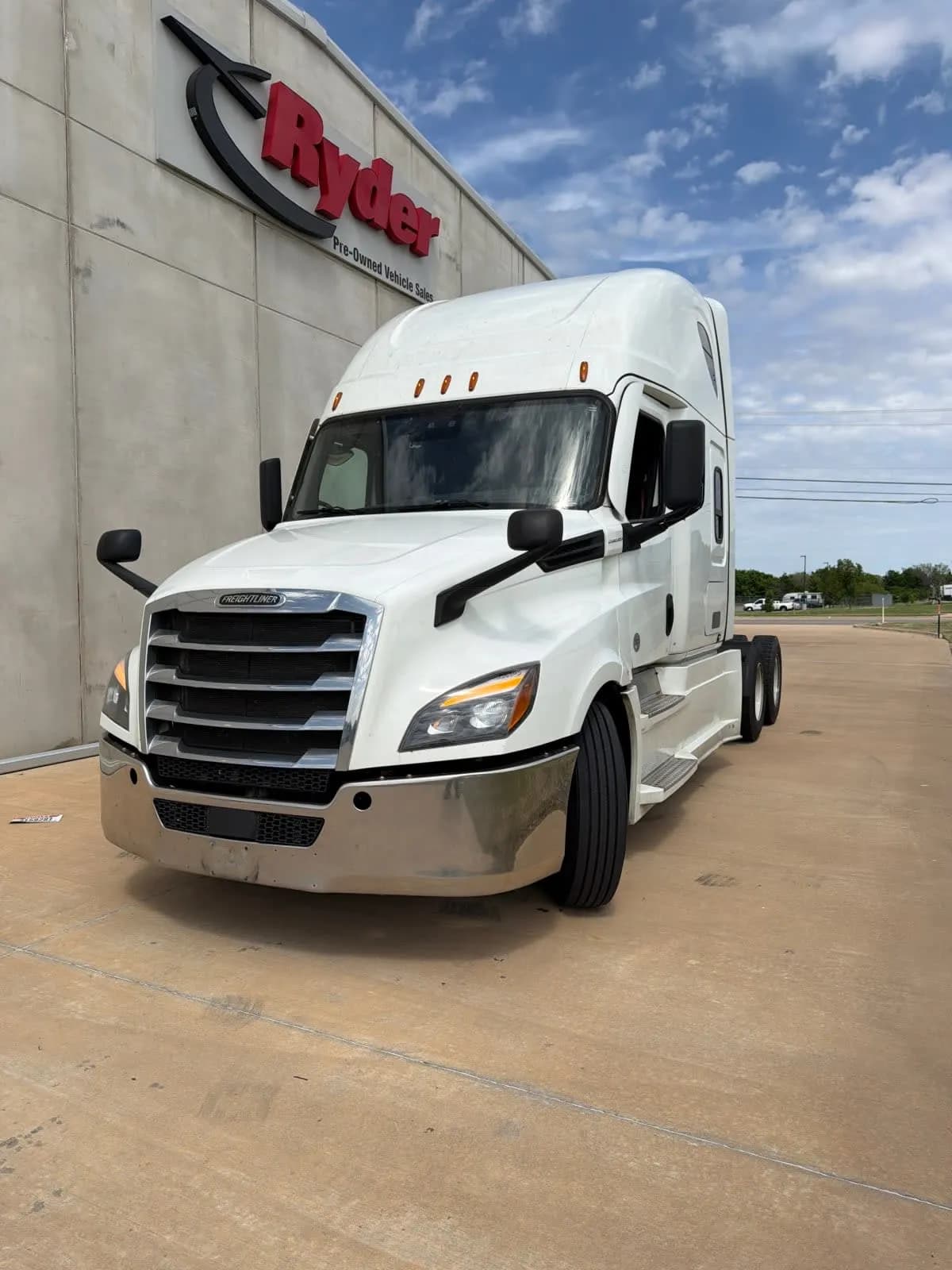 2021 Freightliner NEW - Sleeper