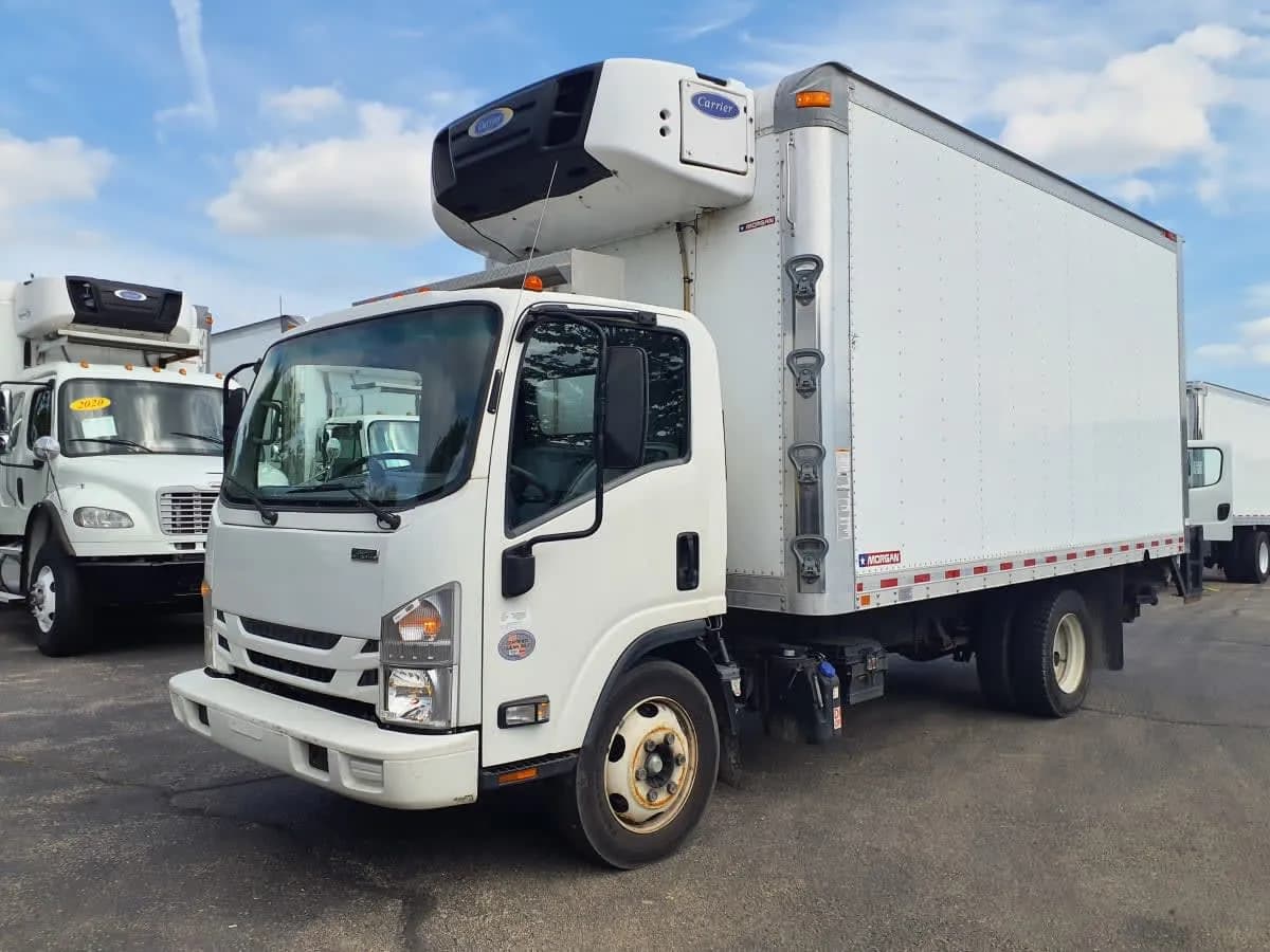 2019 Freightliner M2 106 - Box