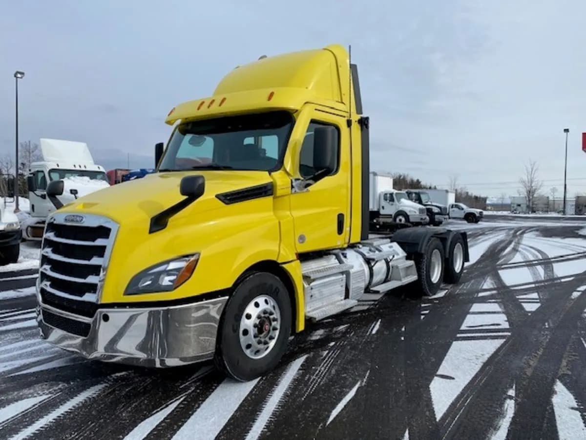 2021 Freightliner NEW - Sleeper