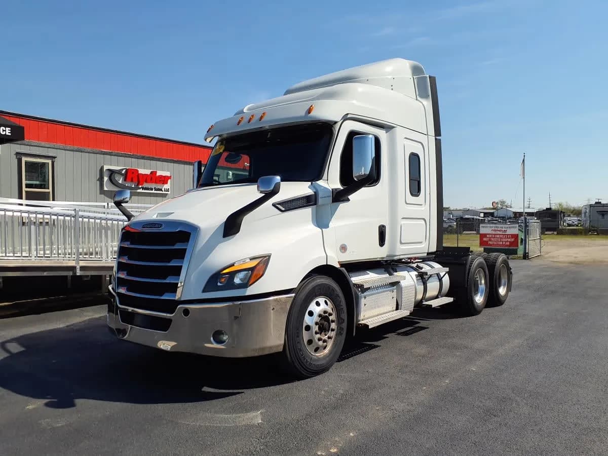 2020 Freightliner NEW - Sleeper