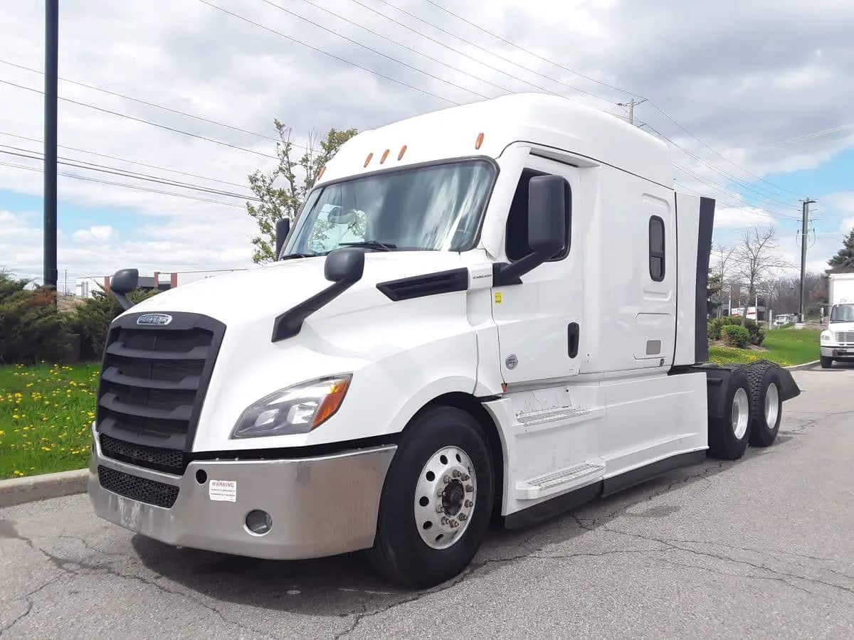 2021 Freightliner NEW - Sleeper