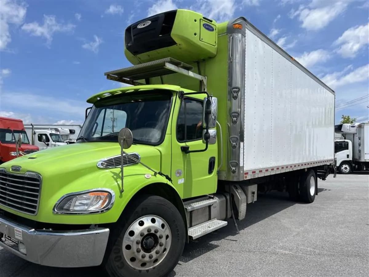 2020 Freightliner M2 106 - Vans