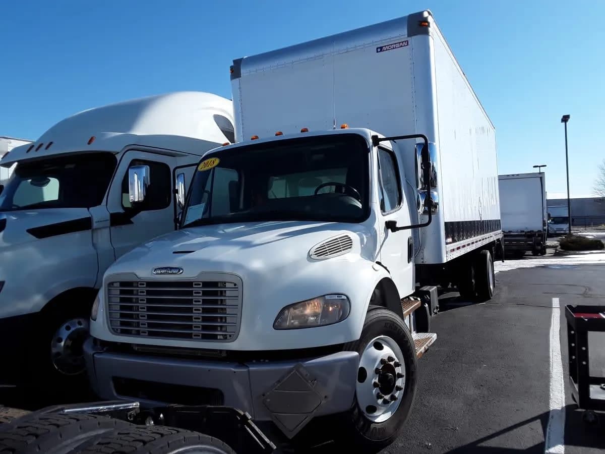 2018 Freightliner M2 106 - Vans