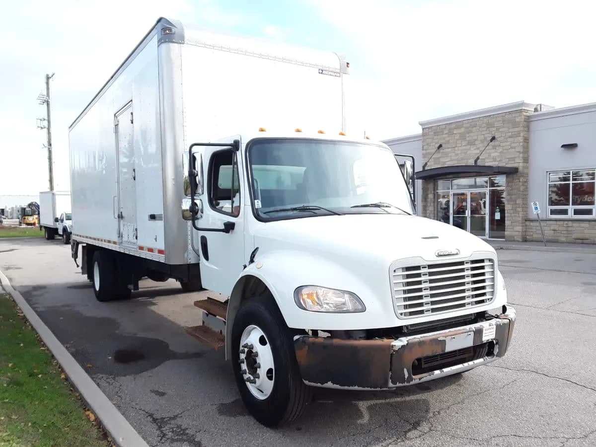 2018 Freightliner M2 106 - Box
