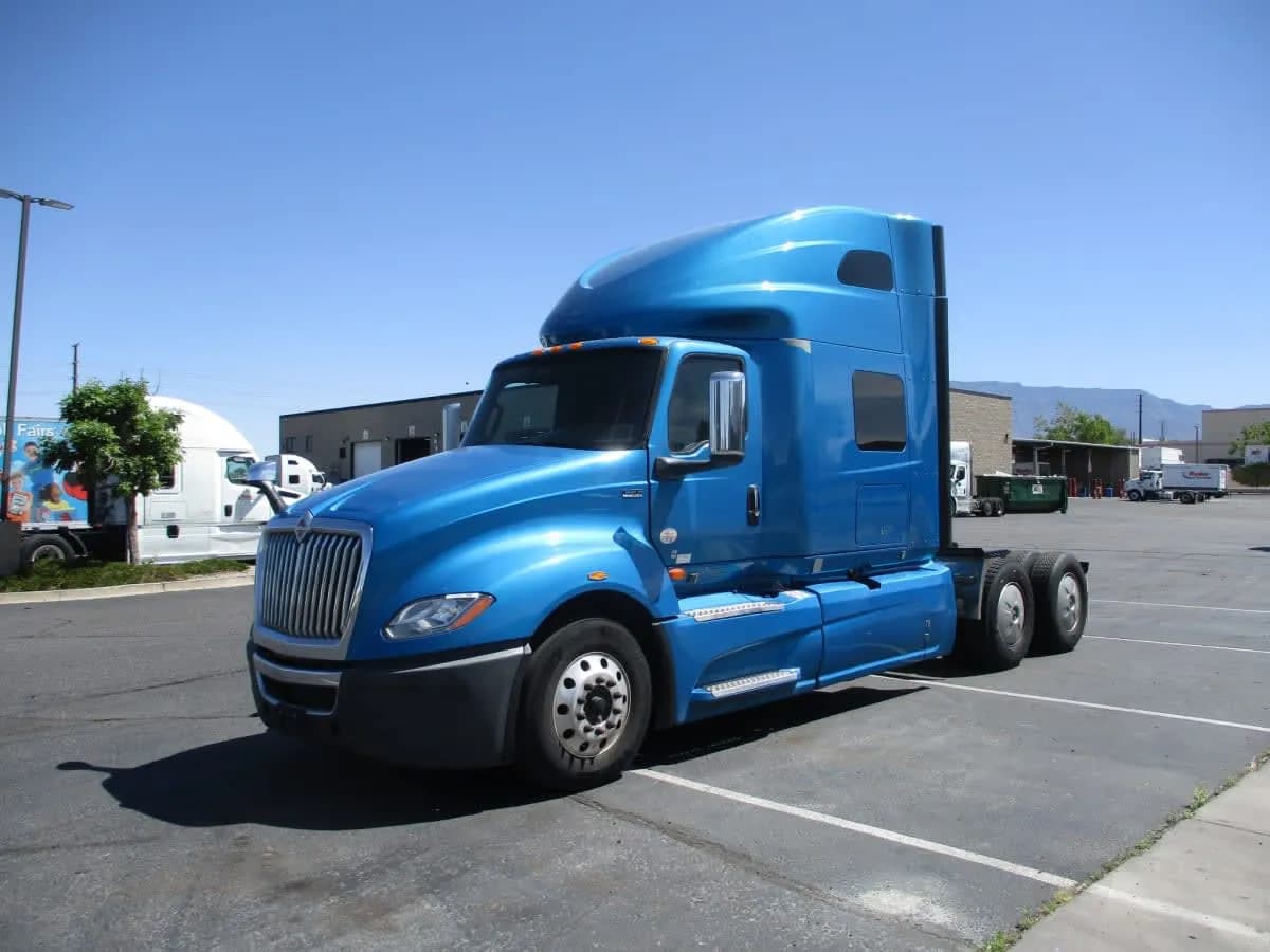 2021 Navistar International LT625 - Sleeper