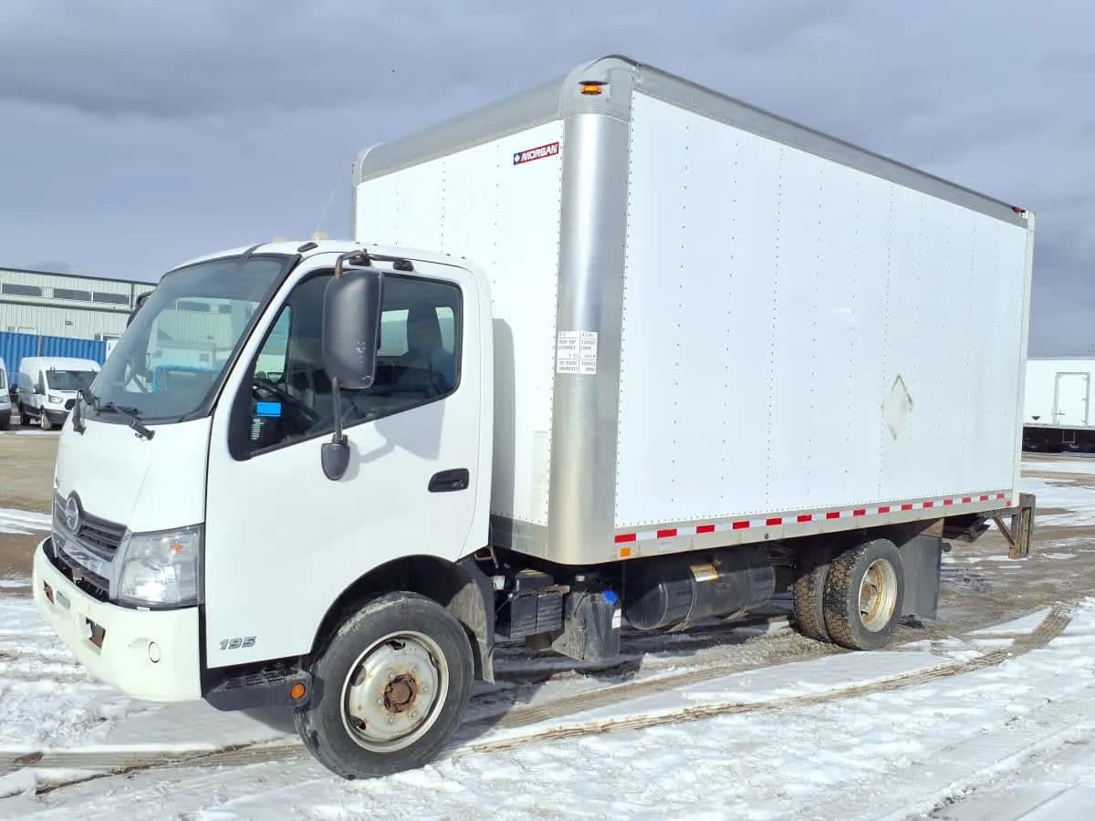 2019 Hino 195 - Box