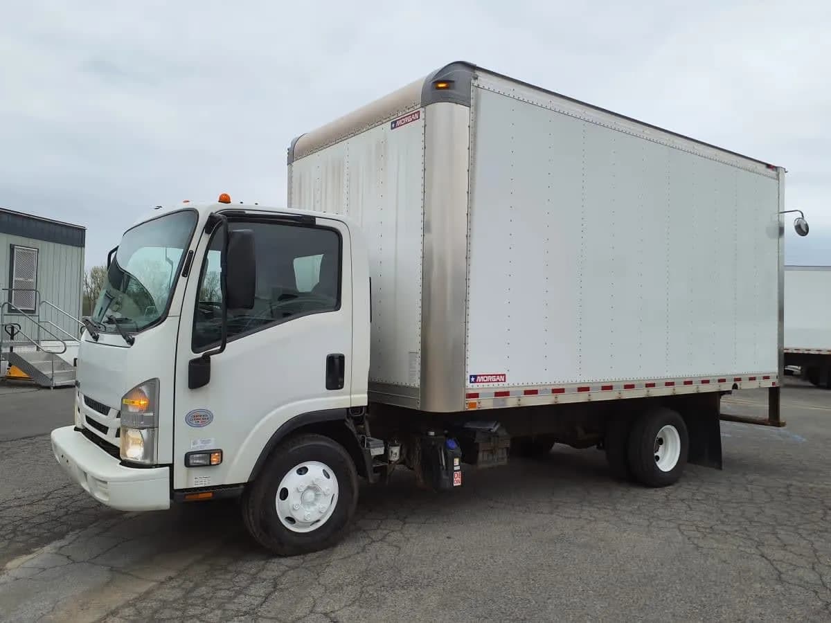 2019 Isuzu NPR - Box