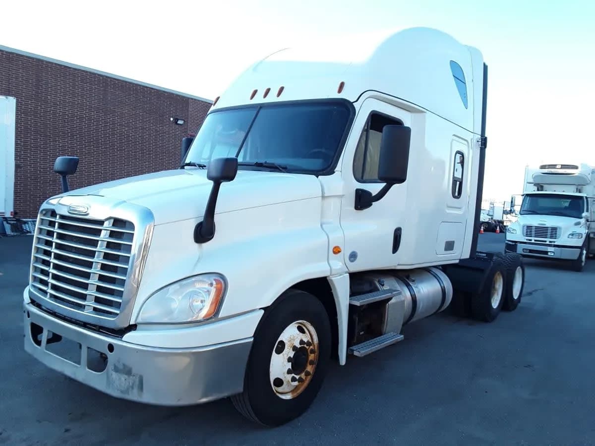 2019 Freightliner Cascadia - Sleeper