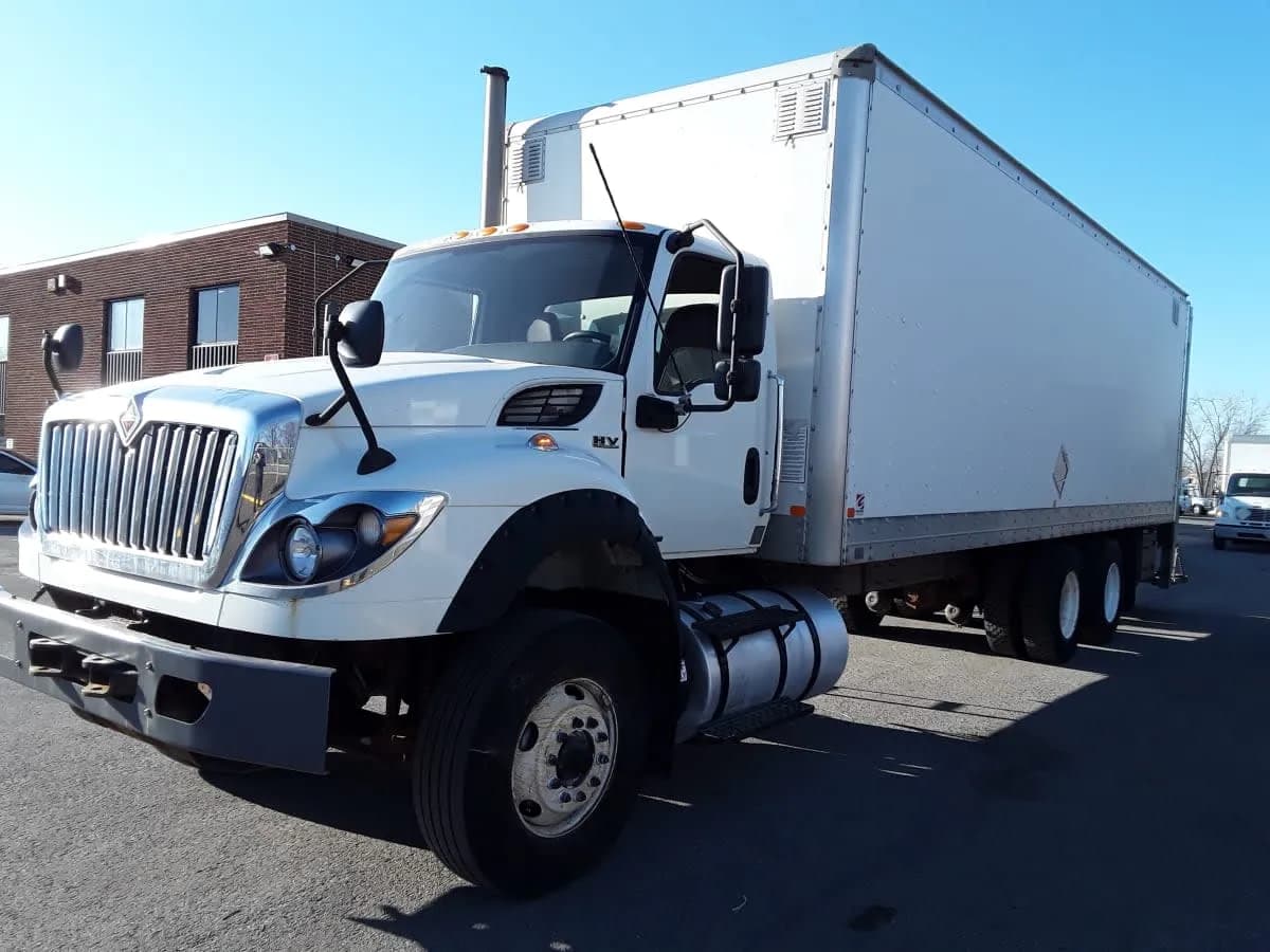 2020 Freightliner M2 106 - Box