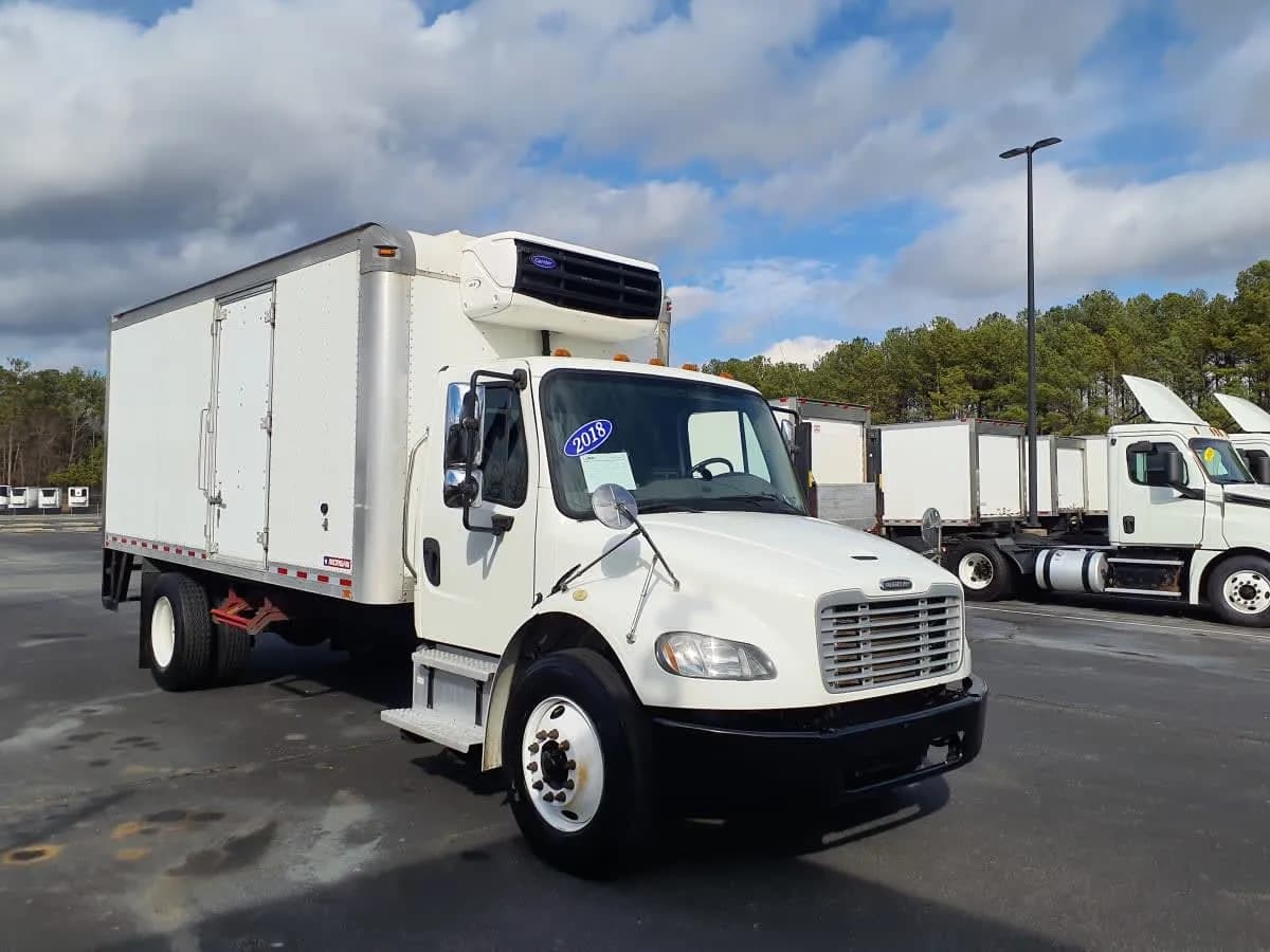 2018 Freightliner M2 106 - Day Cab