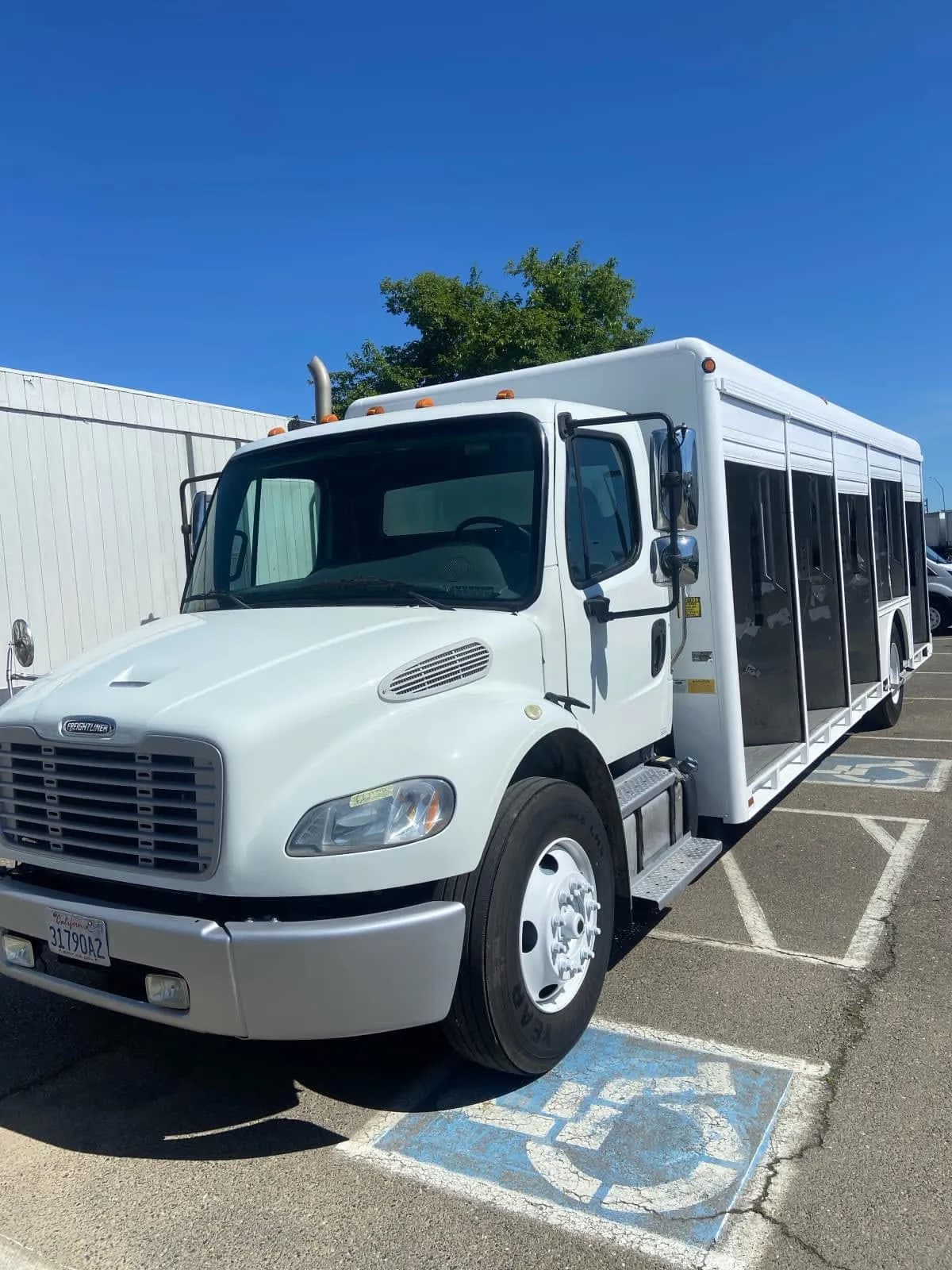 2017 Freightliner M2 106 - Chassis