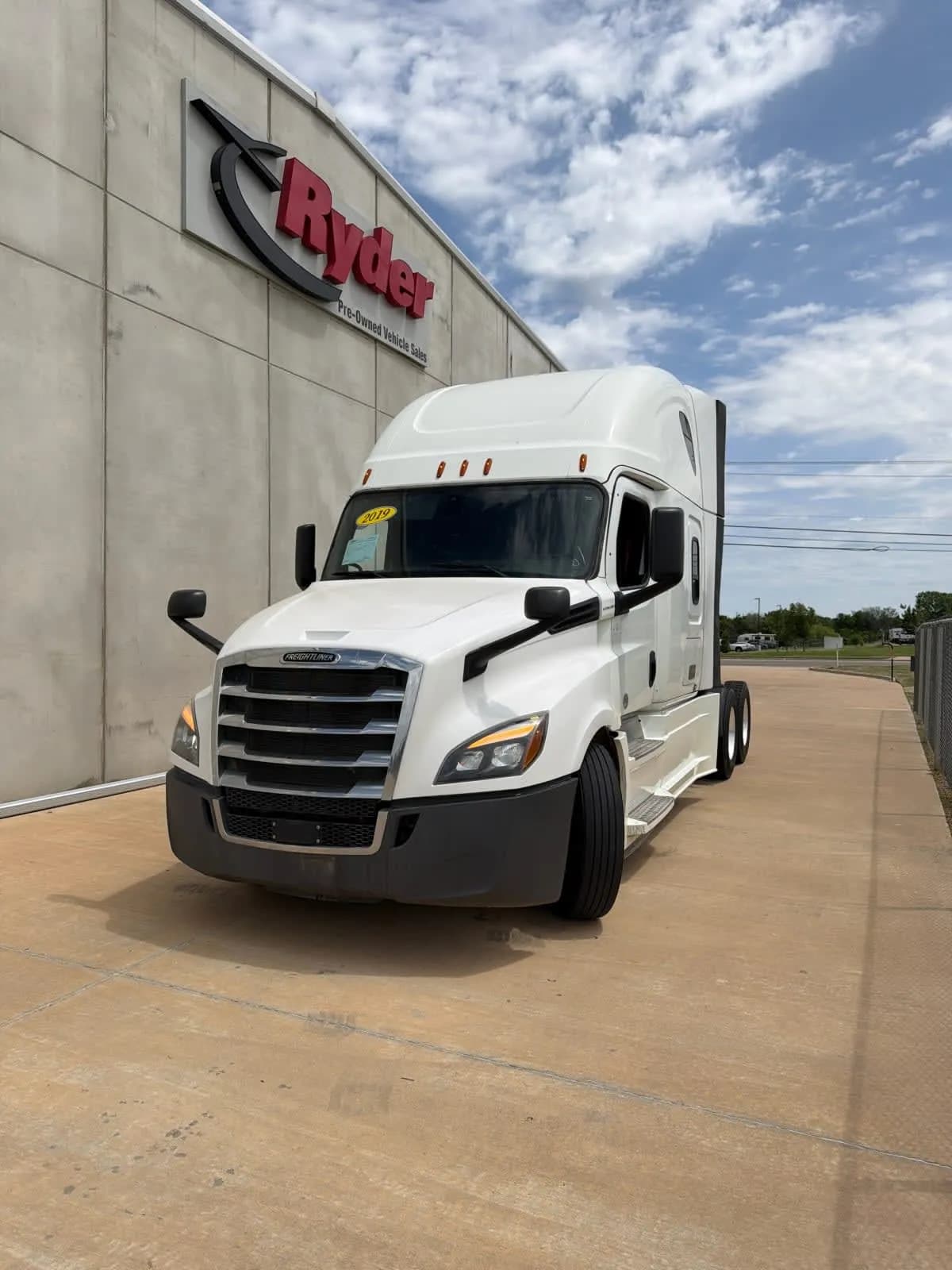 2019 Freightliner NEW - Sleeper