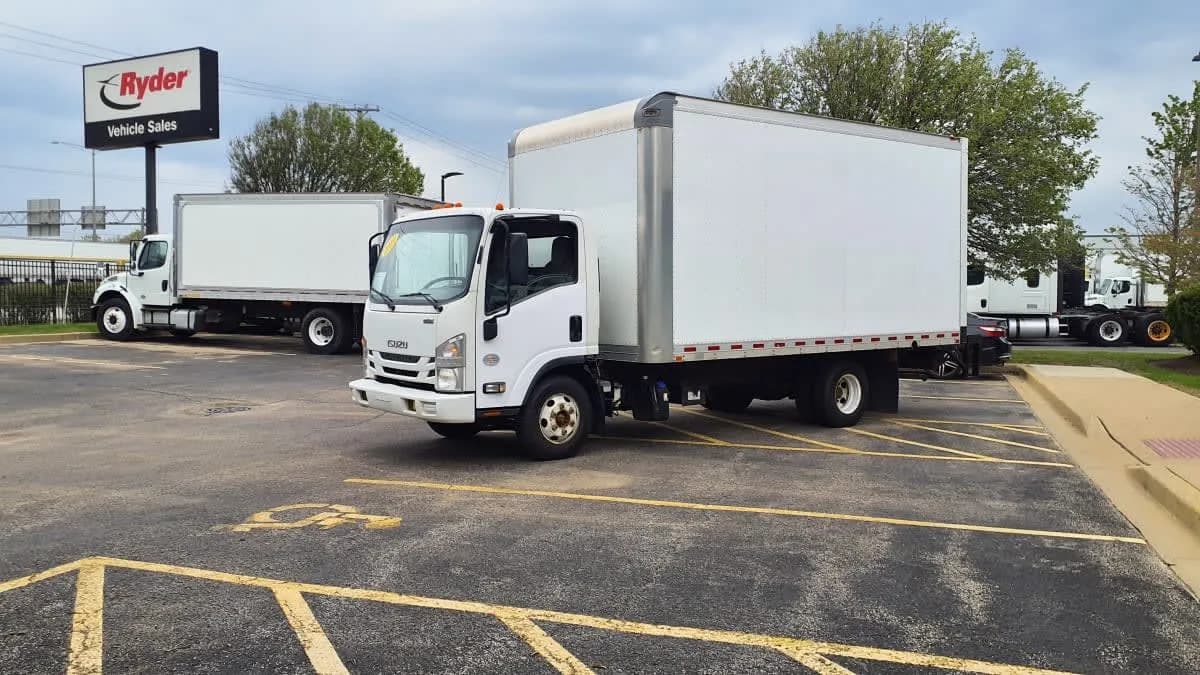2019 Isuzu NPR HD - Vans