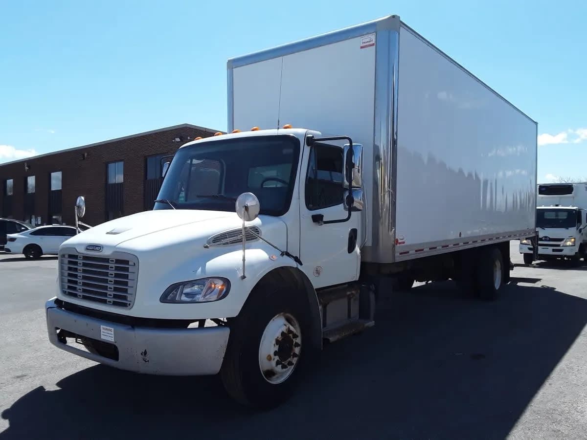 2019 Freightliner M2 106 - Box