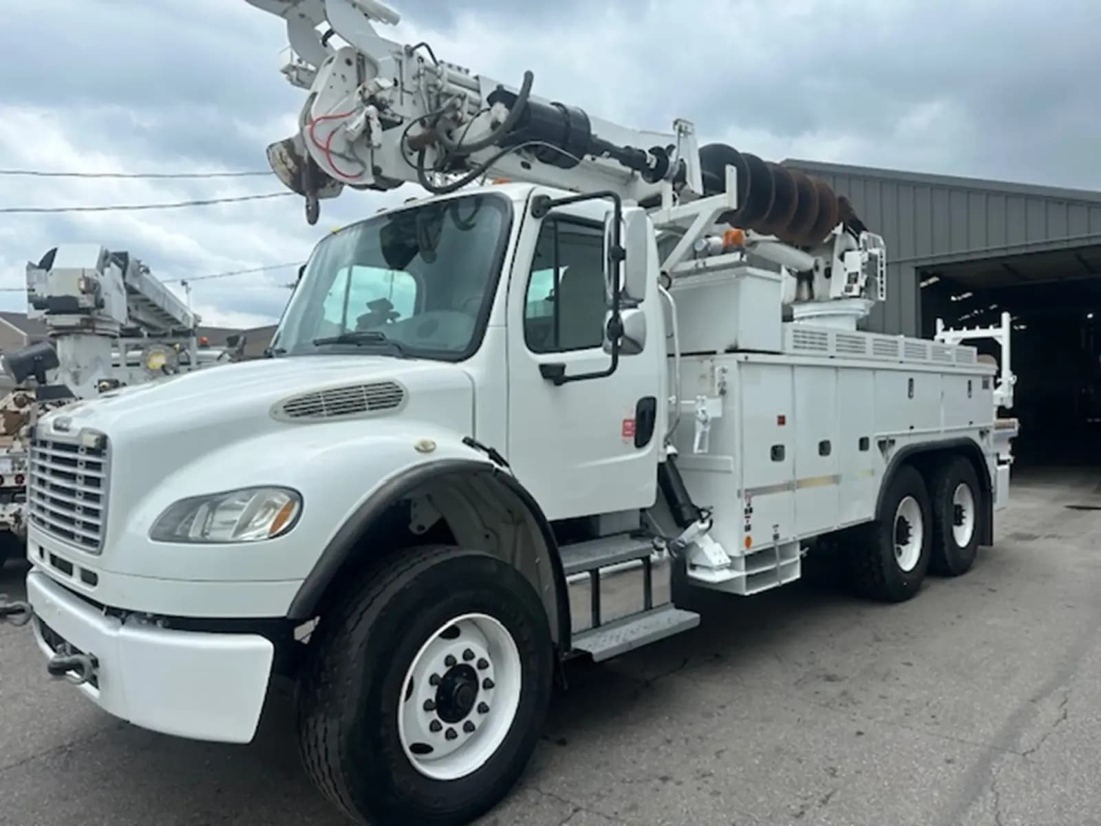 2013 Freightliner M2
