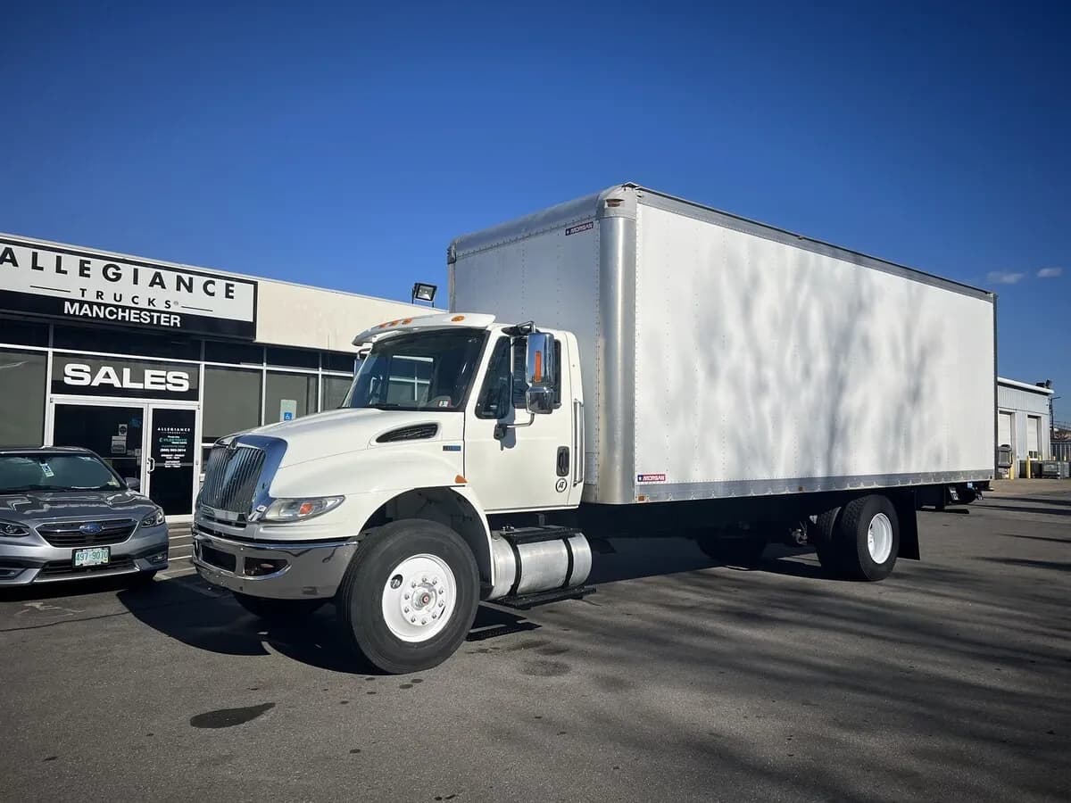 2015 International DURASTAR 4300 - Box