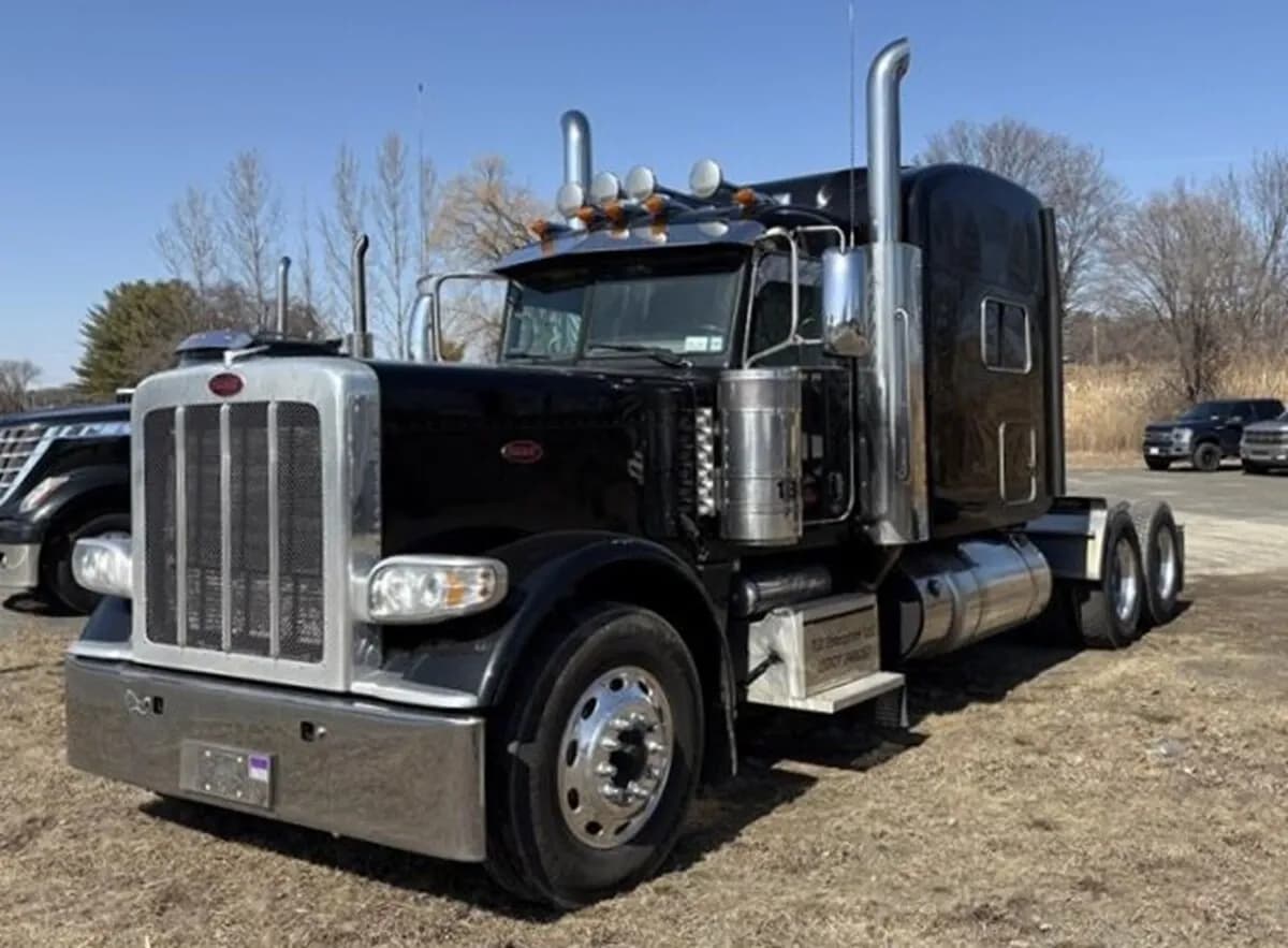2018 Peterbilt 389
