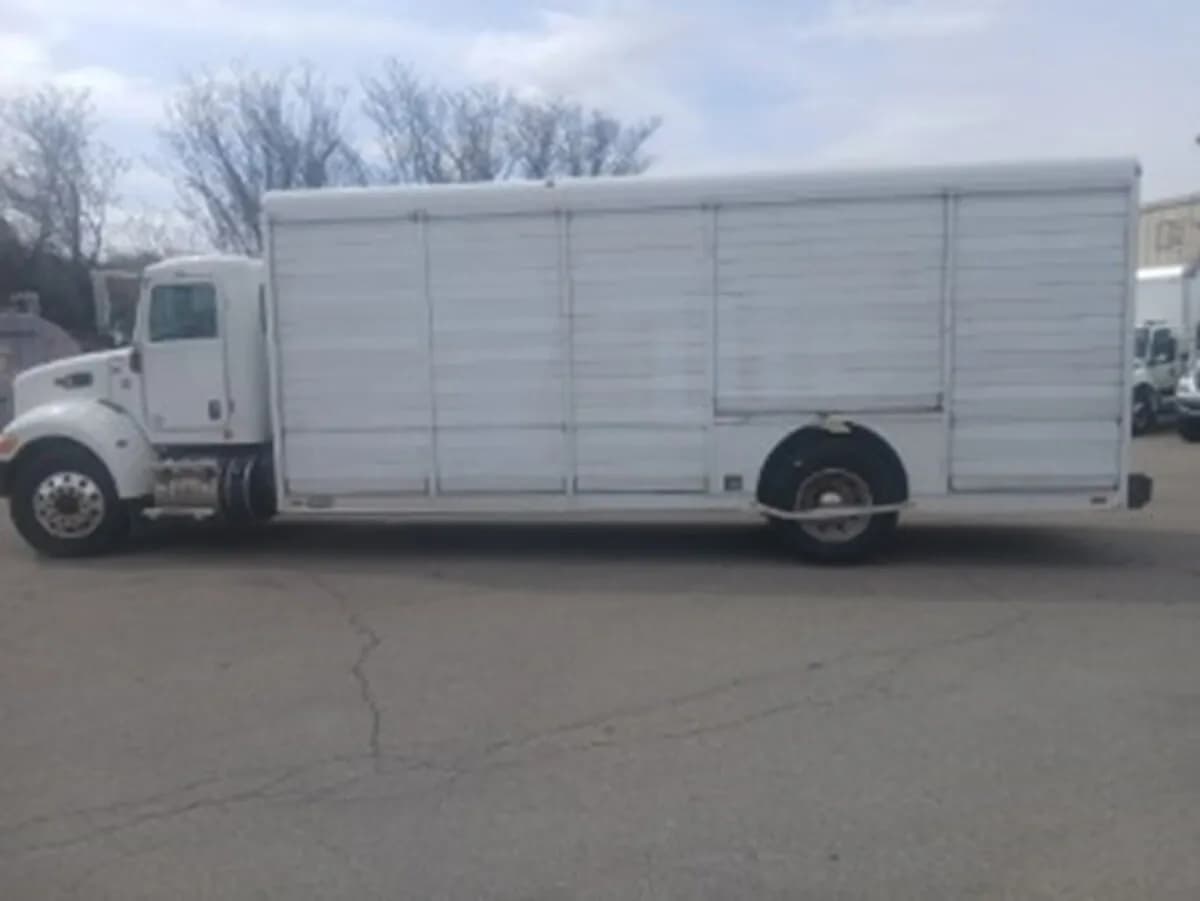 2020 Peterbilt 337