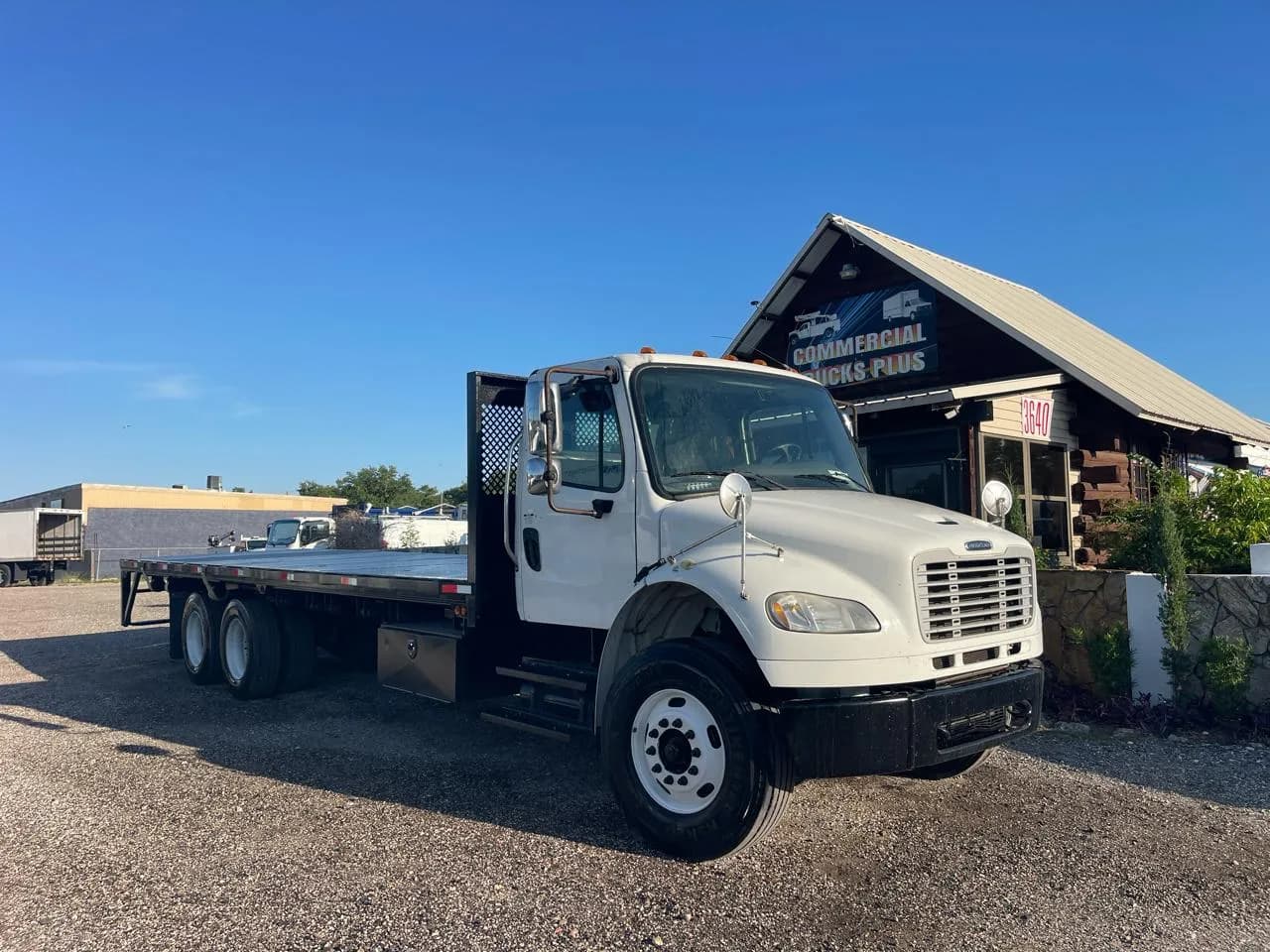 2016 Freightliner M2 106 - Flatbed