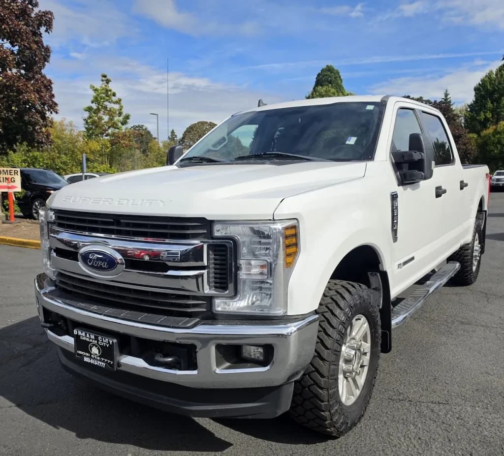 2019 Ford F350 Super Duty Crew Cab - Pickup