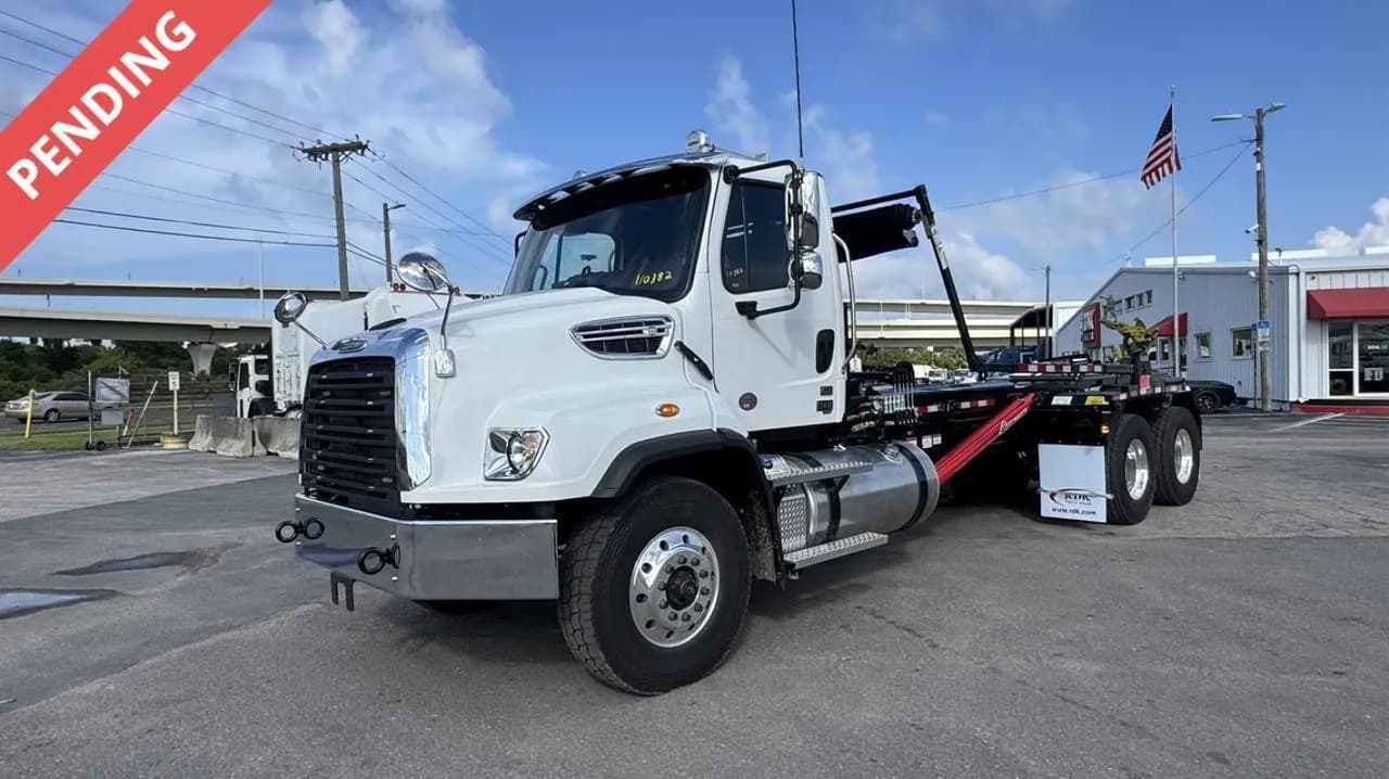 2027 Freightliner 114SD