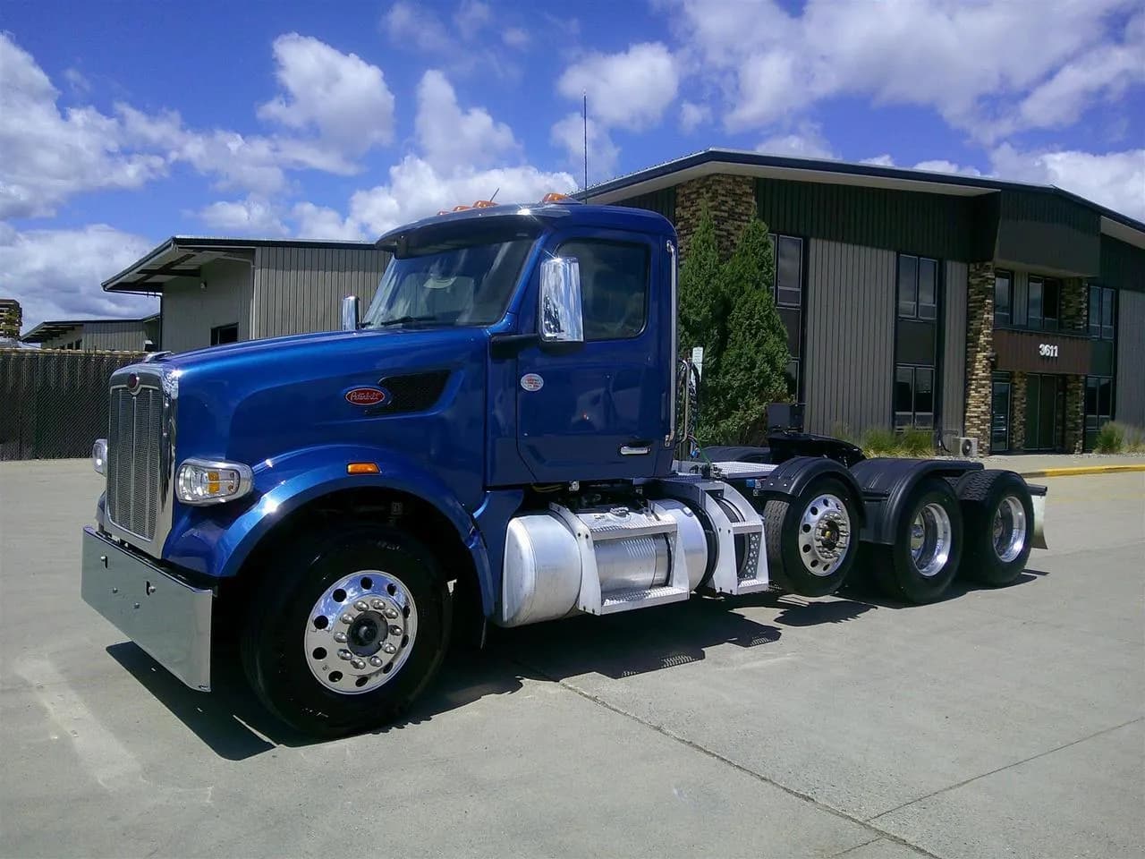 2023 Peterbilt 567 - Sleeper