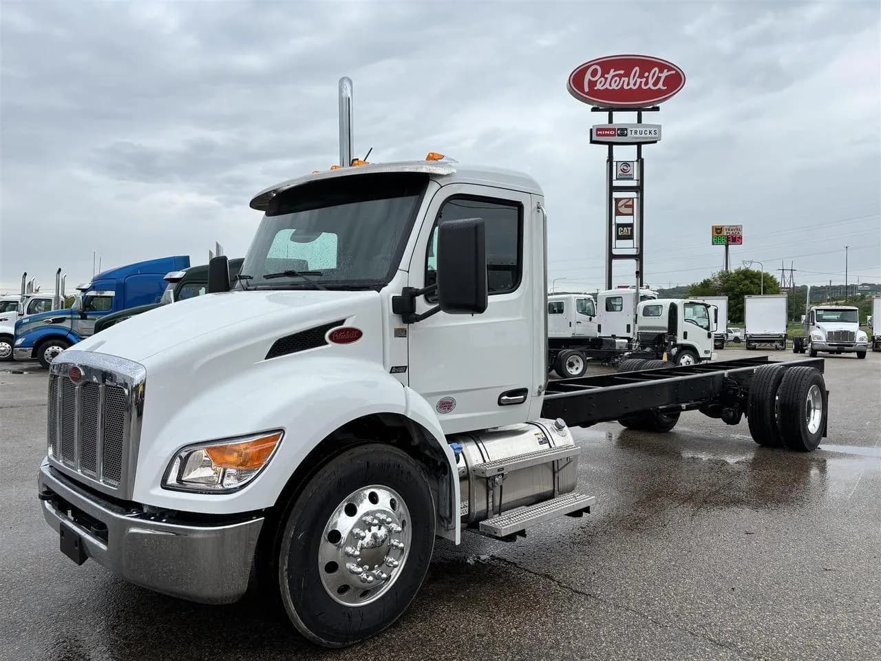 2026 Peterbilt 536 - Chassis