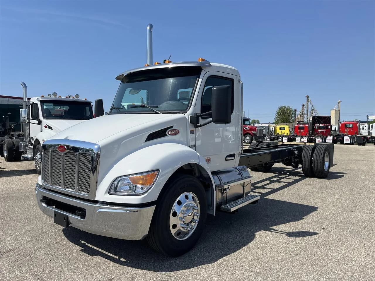 2026 Peterbilt 536 - Chassis