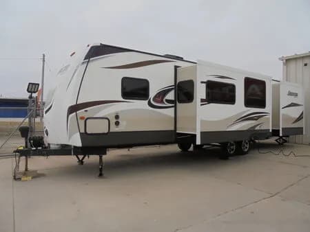 2015 Sprinter By Keystone double axle 3 slide outs exterior kitchen - Vans