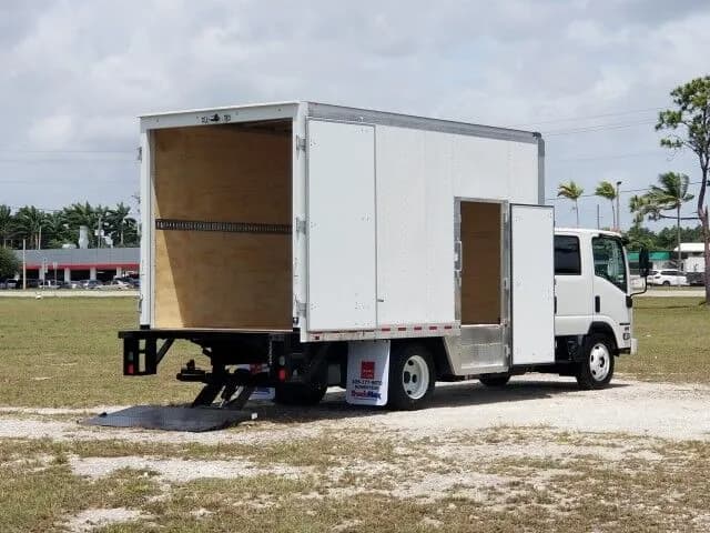 2026 Isuzu NPR-XD Crew Cab - Box